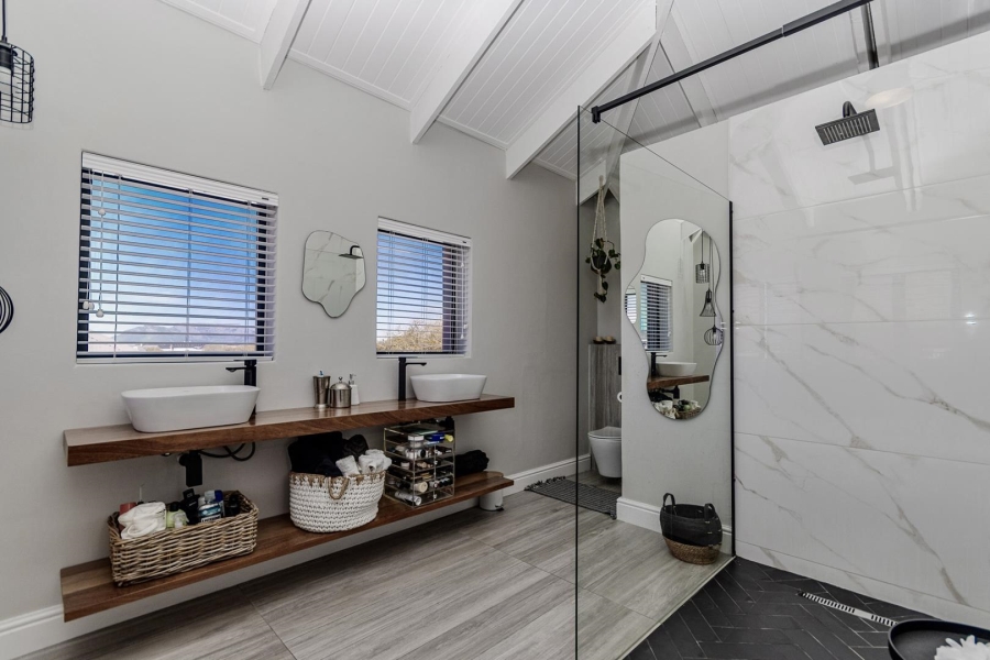 4 Bedroom Property for Sale in Atlantic Beach Golf Estate Western Cape